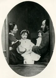 Effie Gray, John Everett Millais, y sus hijas Effie y Mary, 21 de julio de 1865, 1948