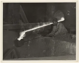 [Ayudante de moldeador, Baldwin Locomotive Works, Eddystone, Pennsylvania].