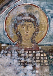 Fresco con santo en iglesia bizantina de Agios Georgios, Vathi, Creta, Grecia
