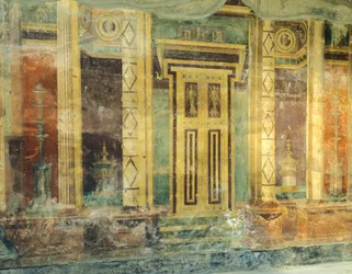 Italia, Campania, Oplonti, área arqueológica de Torre Annunziata, Villa Romana de Poppea, Gran Salón, Fresco con columnas en Segundo Estilo Pompeyano