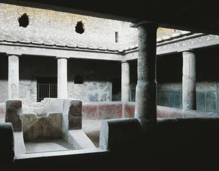 Italia, Campania, Oplonti, área arqueológica de Torre Annunziata, Villa Romana de Poppea, Pequeño atrio interior con fuente para regar el jardín