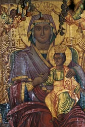 Madonna y Niño, pintura dorada, iglesia bizantina de Agios Georgios, Vathi, Creta, Grecia