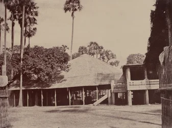 Amerapoora: Pórtico de la Residencia