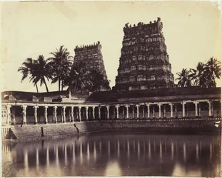 Madura. La Gran Pagoda, Mootoo Alaghur y Gopurum Este desde Tank