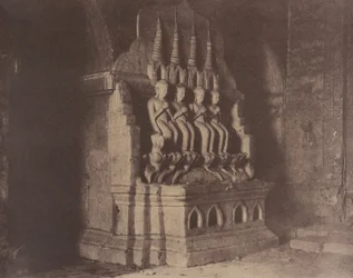 No. 23. Pugahm Myo [Pagano]. Figuras en la Pagoda Damayangyee [Dhamma-yan-gyi].