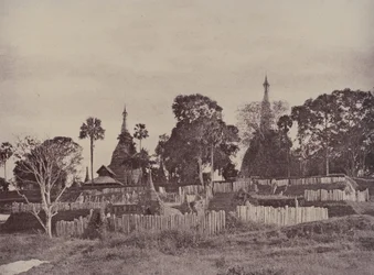 Rangún: Entrada norte a la pagoda Shwe Dagon