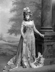 Sra. Algernon Bourke 1870-1967, nacida Guendoline Irene Emily Sloane-Stanley, 1897