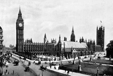 Las Casas del Parlamento y Westminster Hall vistas desde Parliament Square, Londres, c. 1905