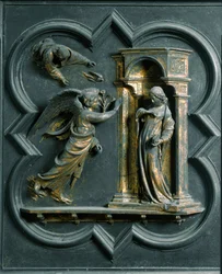 Puerta Norte (llamada Puerta de la Cruz, al Norte), detalle exterior: la Anunciación. Escultura de bronce de Lorenzo Ghiberti (1378-1455)