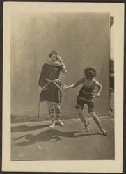 [Bailarinas en la azotea]