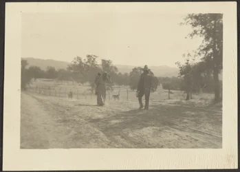 [Figuras en el paisaje rural]