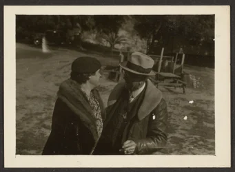 [Fleckenstein y Mujer]