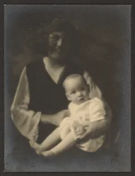[Florence y el bebé]