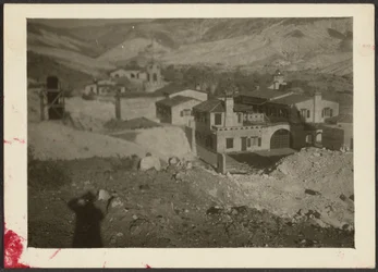 [Paisaje con edificios]