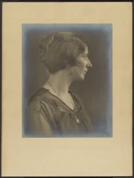 Margaret Few - Escultora