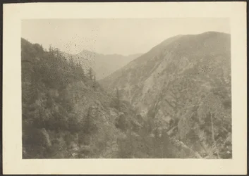 [Paisaje de montaña]