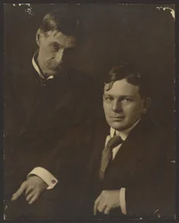 [Retrato de dos hombres con traje]