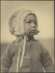 [Retrato de una niña con una cofia]