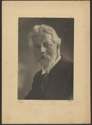 [Retrato de un hombre con perilla]