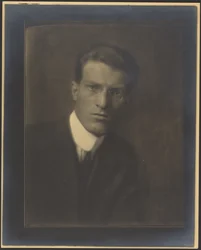 [Retrato de un hombre con cuello alto]