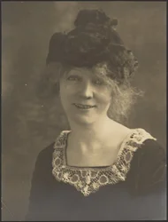 [Retrato de una mujer con cuello de encaje]