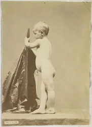 Estudio de un niño desnudo, visto de lado