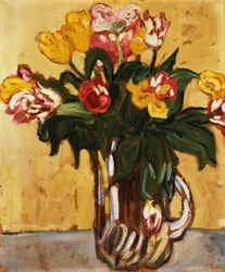 Tulipanes en jarra de cristal