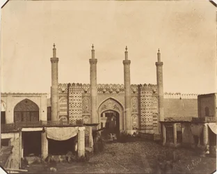 La Nueva Puerta, Teherán, 1850s