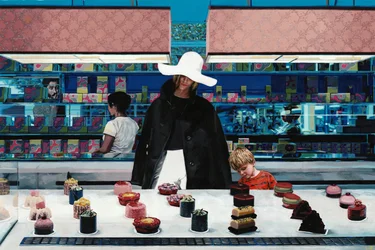 Bar en el solar del Folies-Bergere, c.2021 (pintura acrílica sobre papel)