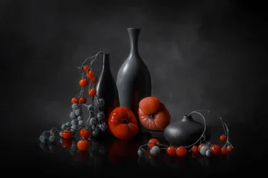 Bodegón de tomates melancólico