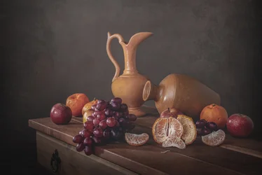 Naturaleza muerta rústica con frutas