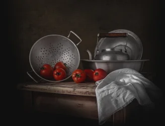 Naturaleza muerta en una cocina rústica