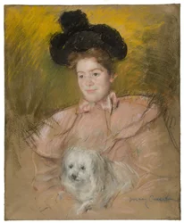Mujer en traje de frambuesa sosteniendo un perro, c. 1901