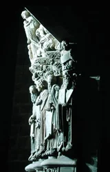 Detalle del Pórtico de la Gloria con los profetas del Antiguo Testamento