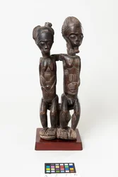 Pareja sentada, c.1885-99 (madera)