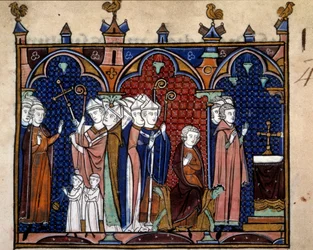 Orden de la consagración y coronación de los reyes de Francia: llegada del rey a la catedral, el rey sentado en su trono, obispos, monjes y clérigos. Miniatura tomada de «L