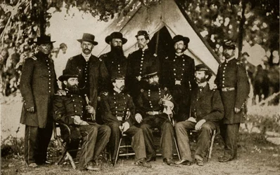 General Jefferson C. Davis y su Estado Mayor