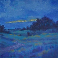 Paisaje azul con nubes doradas