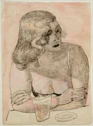 Joven mujer con vaso