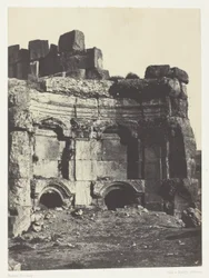 Baalbeck (Heliópolis), hemiciclo de los templos del Sol y de Júpiter; Siria