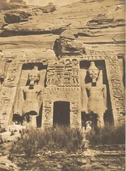 Entrada del Spéos de Athor, en Abousembil, marzo de 1850