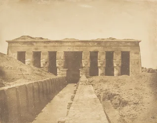 Fachada del Templo de Athor en Dendérah Tentyris, 1849-50