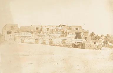 Habitación de la Tripulación de la Almadía de Luxor, construida sobre la terraza del Palacio