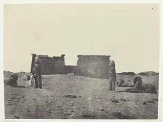Hémi-Spéos De Séboua, Drômos; Nubie, lámina 97 del álbum "Egypte, Nubie, Palestine et Syrie" (1852)