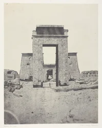 Karnak, Propileo del Templo de Khons; Tebas