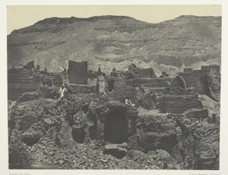 Médinet-Habou, Ruinas de la ciudad de Papa; Tebas