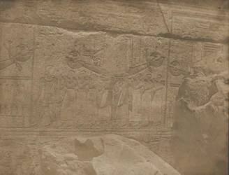 Palacio de Karnak, esculturas exteriores del santuario de granito