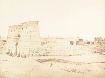 Vista general del Templo de Khons, en Karnak, Tebas, 1849-50
