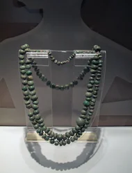 Collar de jade, período Clásico Tardío, 600-900 d.C.