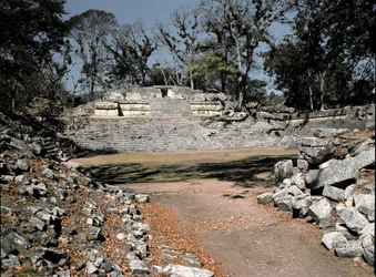Acrópolis Oriental Templo 22, siglos IV-X